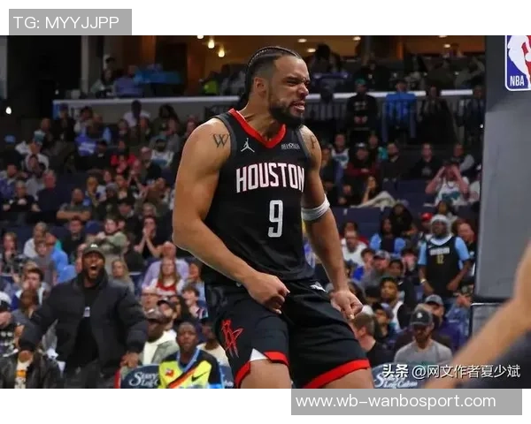 狄龙火力全开18投10中豪取27分助球队力克对手展现超强实力