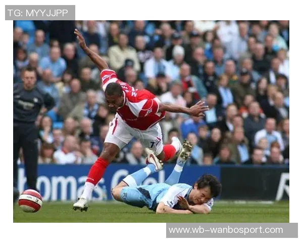 达伦本特回顾英超辉煌与国家队短暂经历的对比与反思 达伦本特回顾英超辉煌与国家队短暂经历的对比与反思