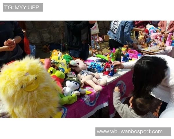 佩顿二世携手公益快闪活动免费发放食品杂货传递爱心温暖