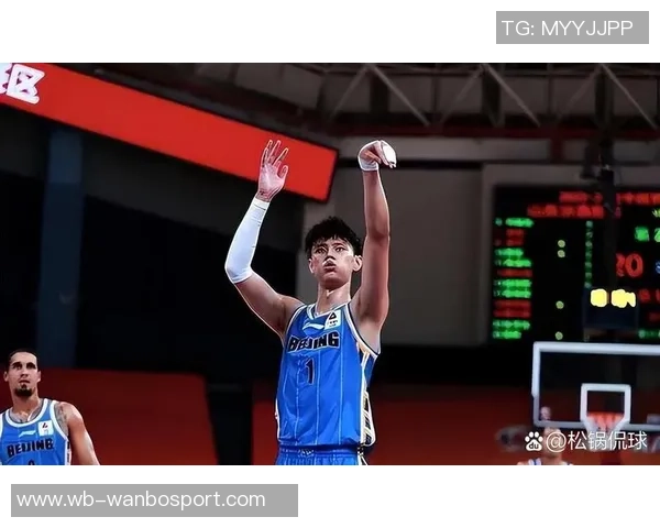 曾凡博重返助力北京队锋线周琦轻松得分展现实力