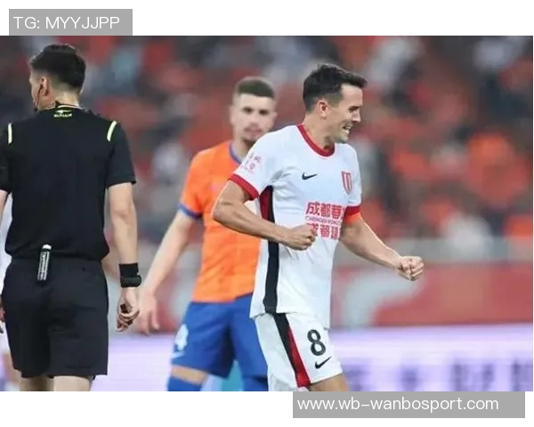 周定洋正式加盟深圳新鹏城完成与俱乐部签约仪式 周定洋正式加盟深圳新鹏城完成与俱乐部签约仪式